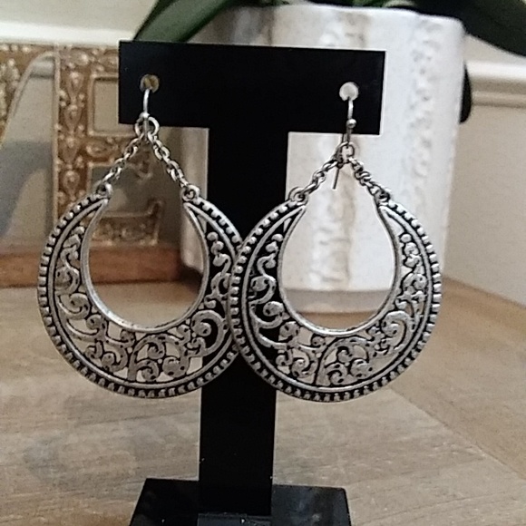 NWOT Boho Carved Earring Pendant Hoops - Picture 3 of 17